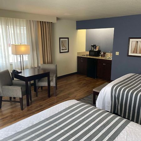 Best Western Plus Edmonds Harbor Inn Eksteriør billede