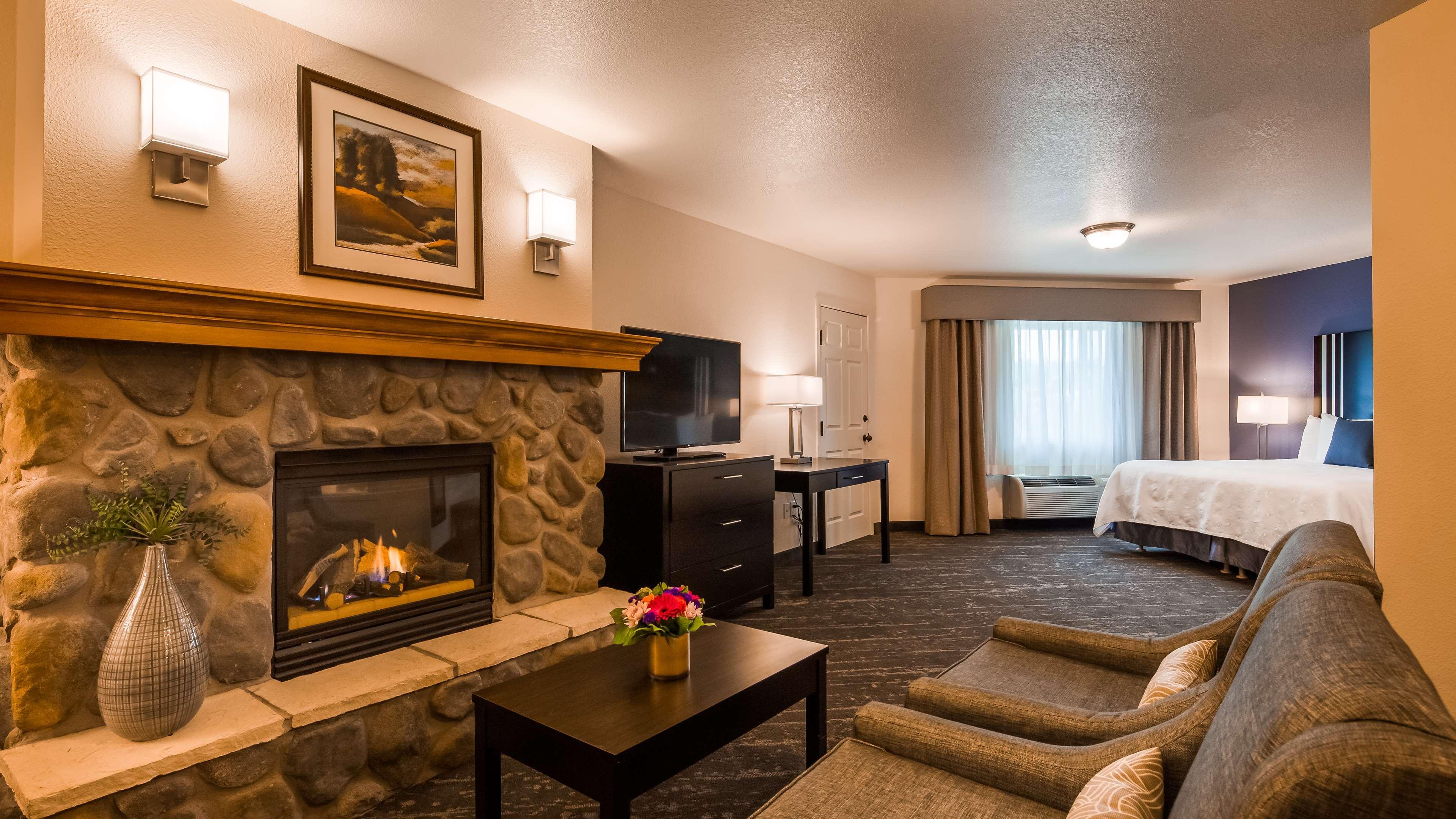 Best Western Plus Edmonds Harbor Inn Eksteriør billede