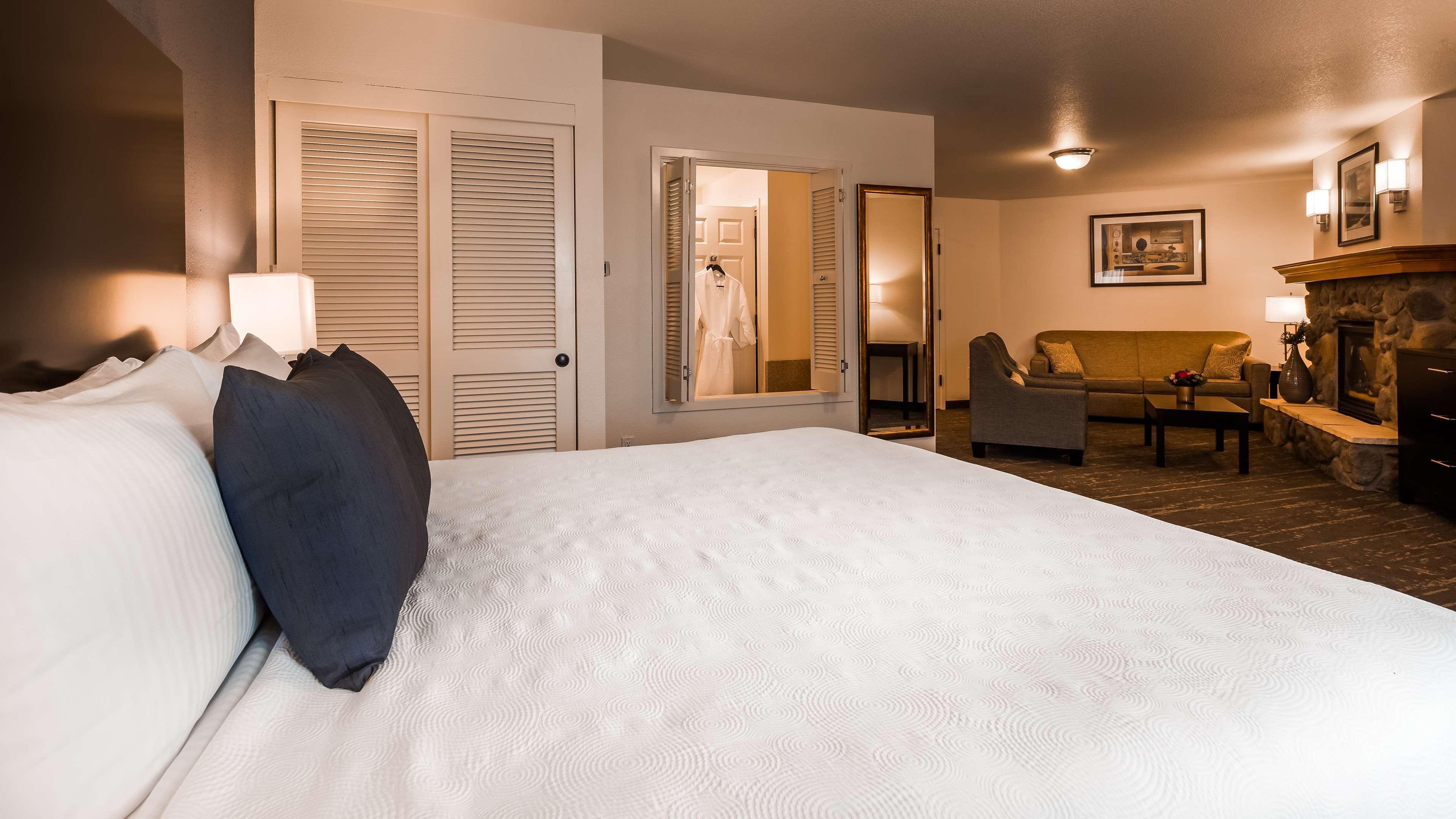 Best Western Plus Edmonds Harbor Inn Eksteriør billede