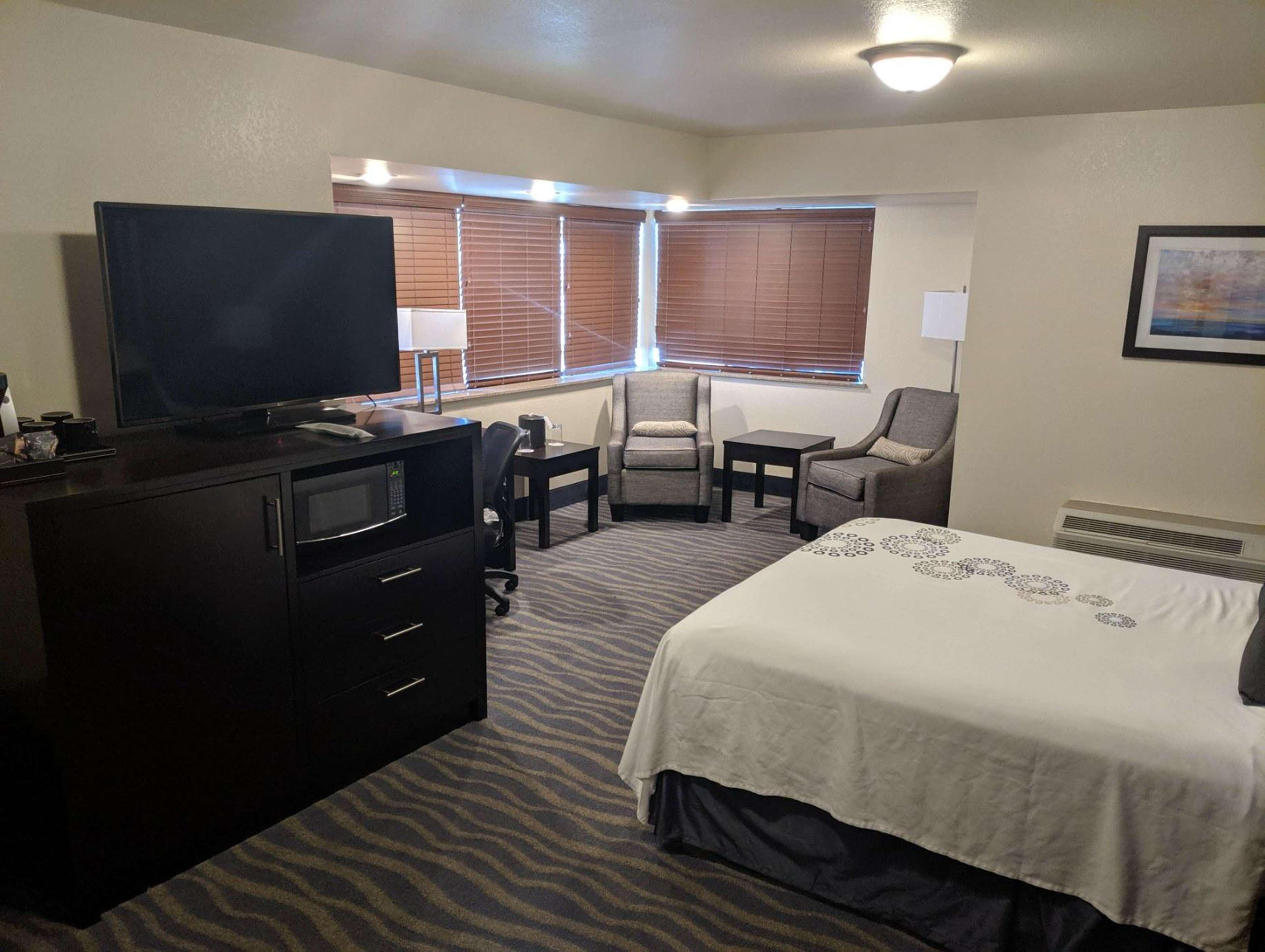 Best Western Plus Edmonds Harbor Inn Eksteriør billede