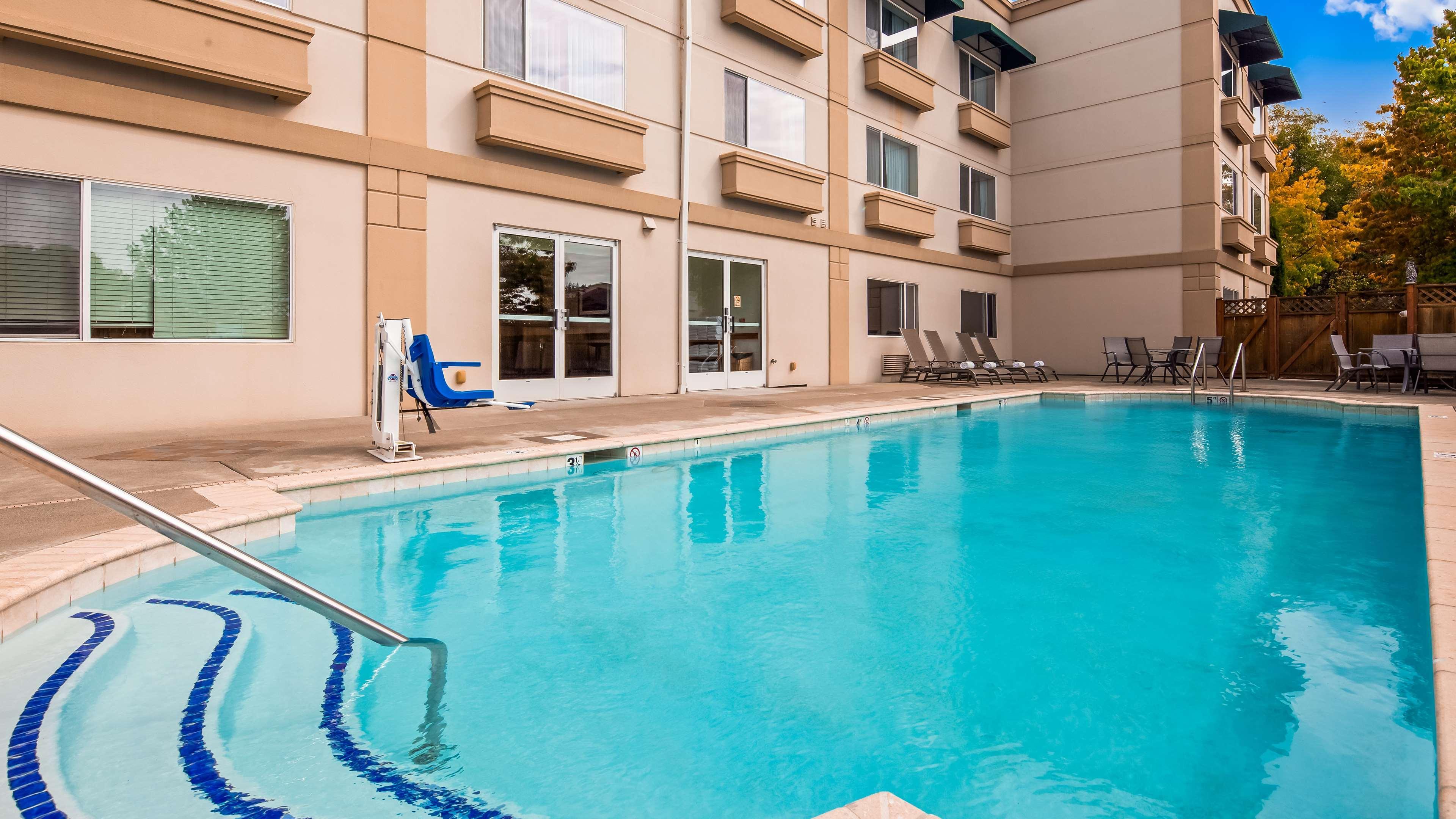 Best Western Plus Edmonds Harbor Inn Eksteriør billede