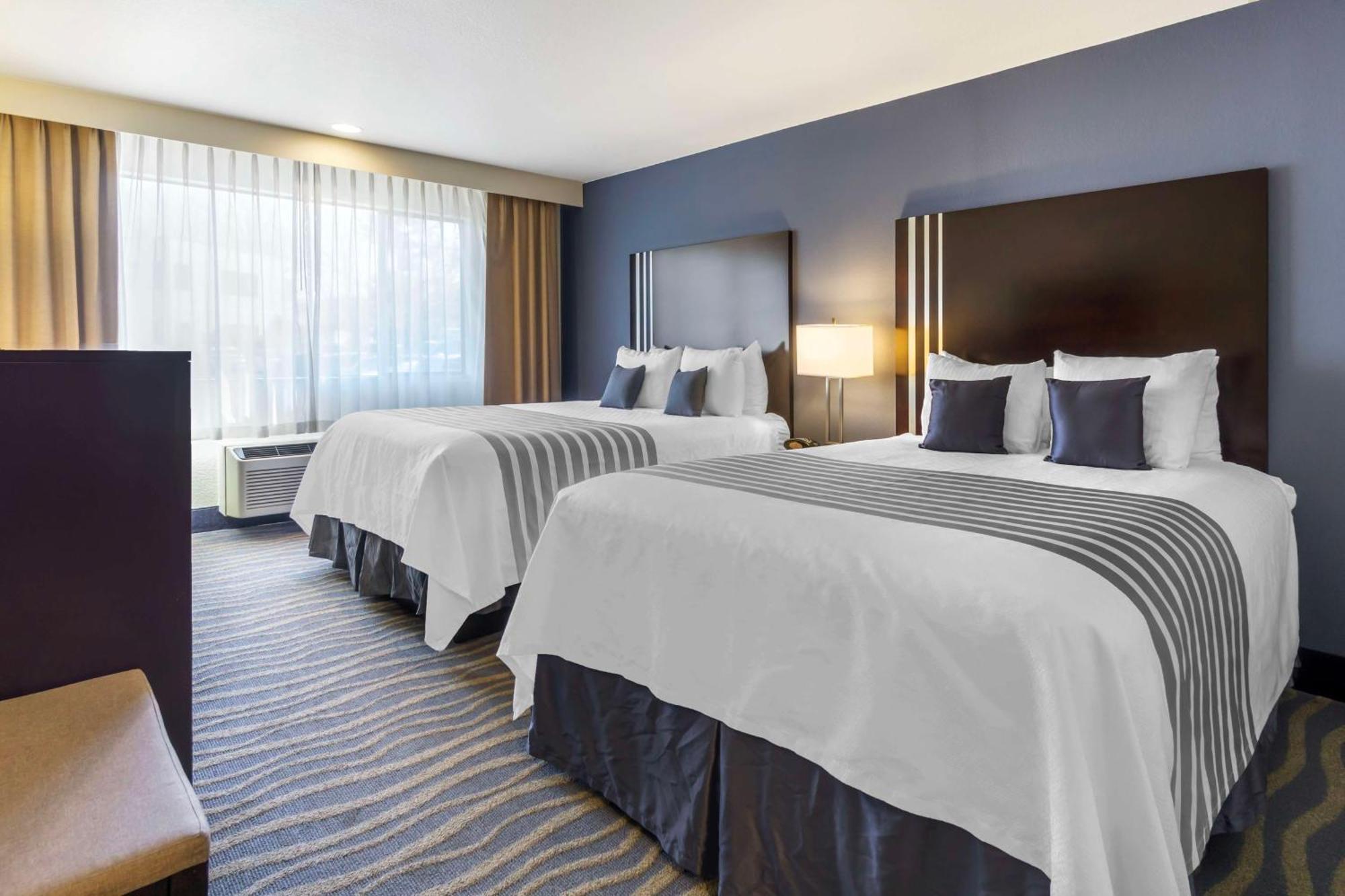 Best Western Plus Edmonds Harbor Inn Eksteriør billede