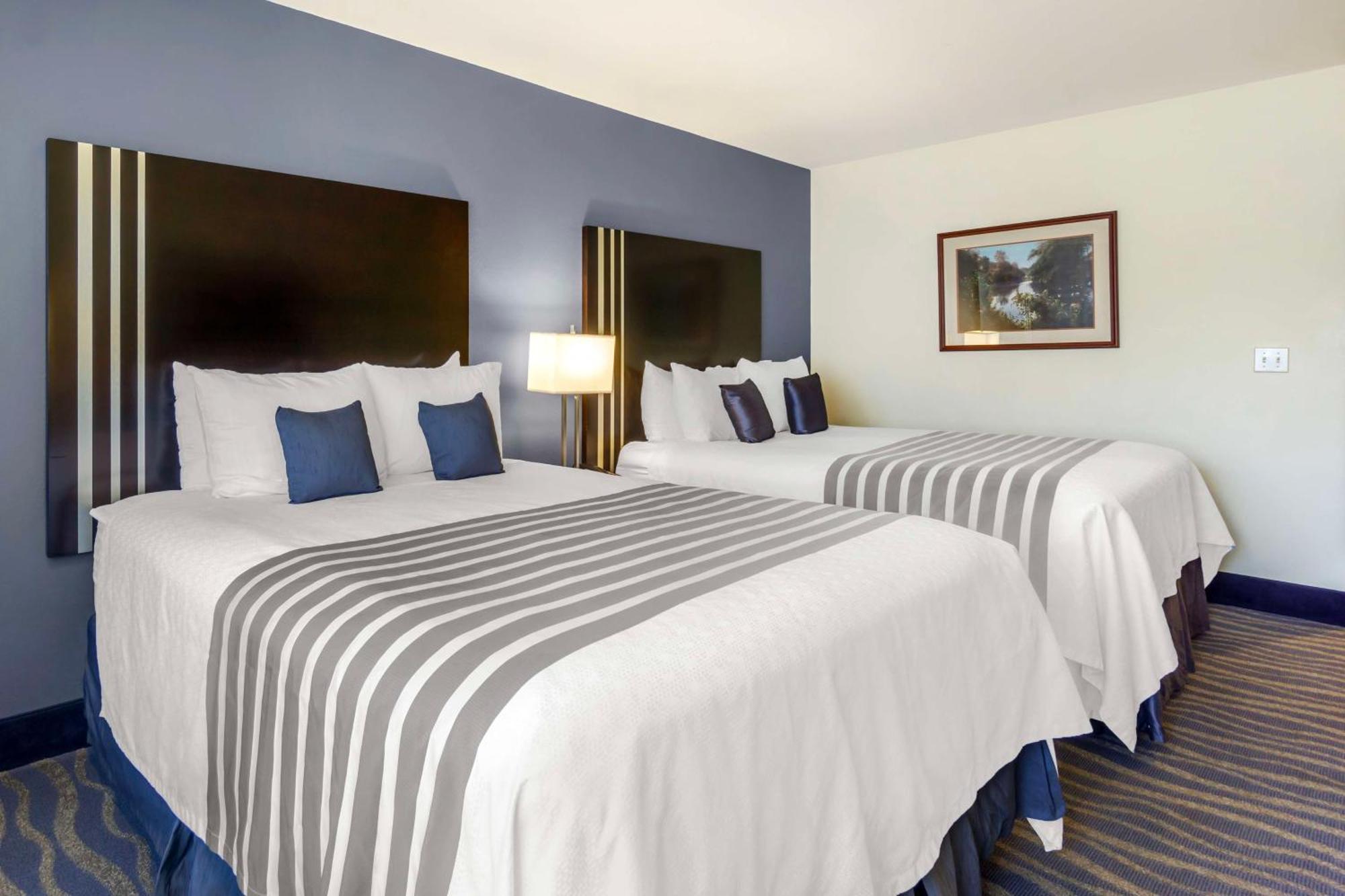 Best Western Plus Edmonds Harbor Inn Eksteriør billede