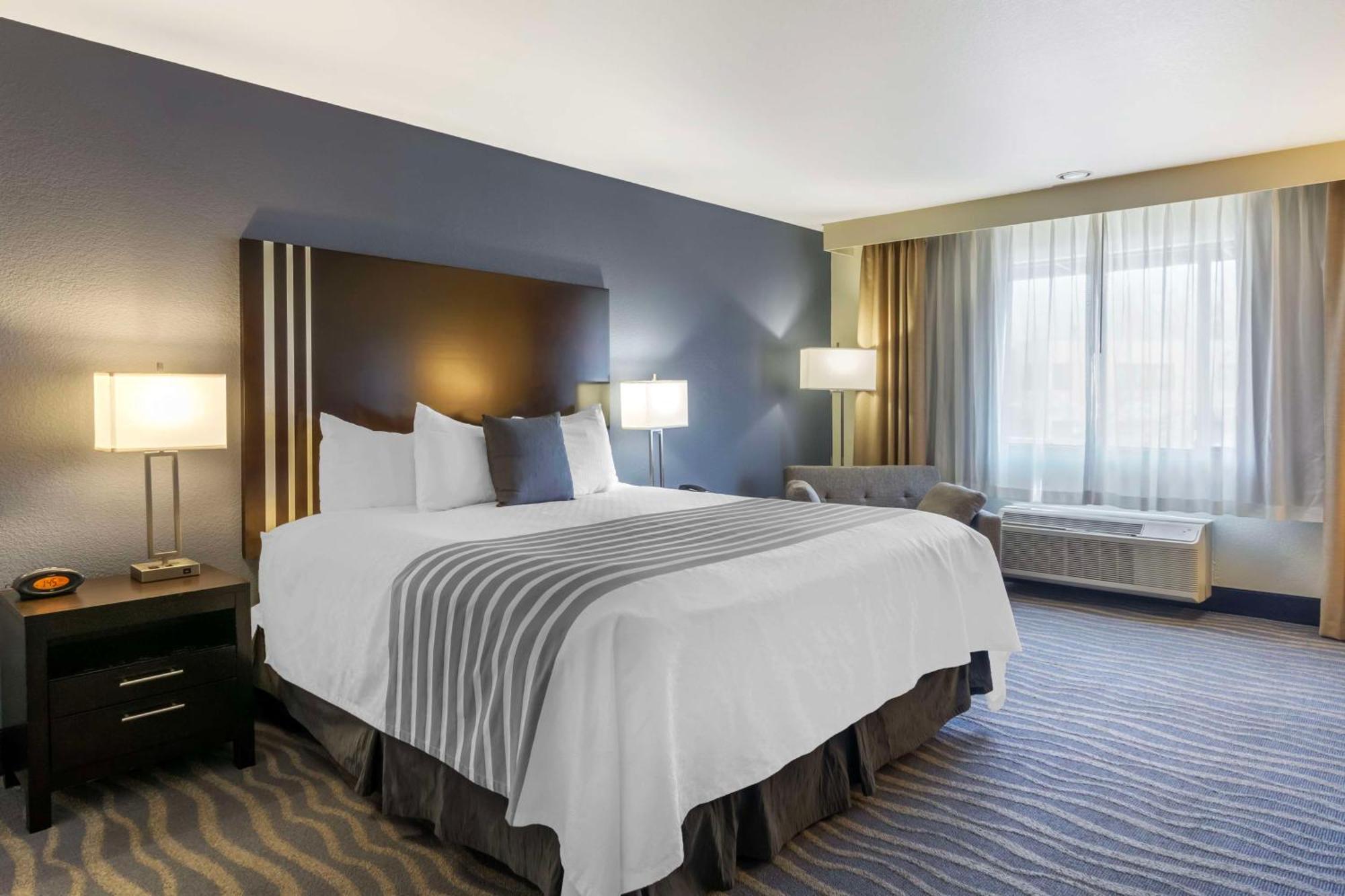 Best Western Plus Edmonds Harbor Inn Eksteriør billede