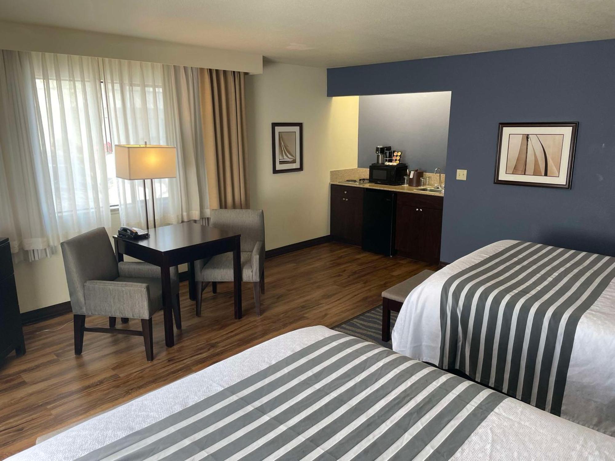 Best Western Plus Edmonds Harbor Inn Eksteriør billede