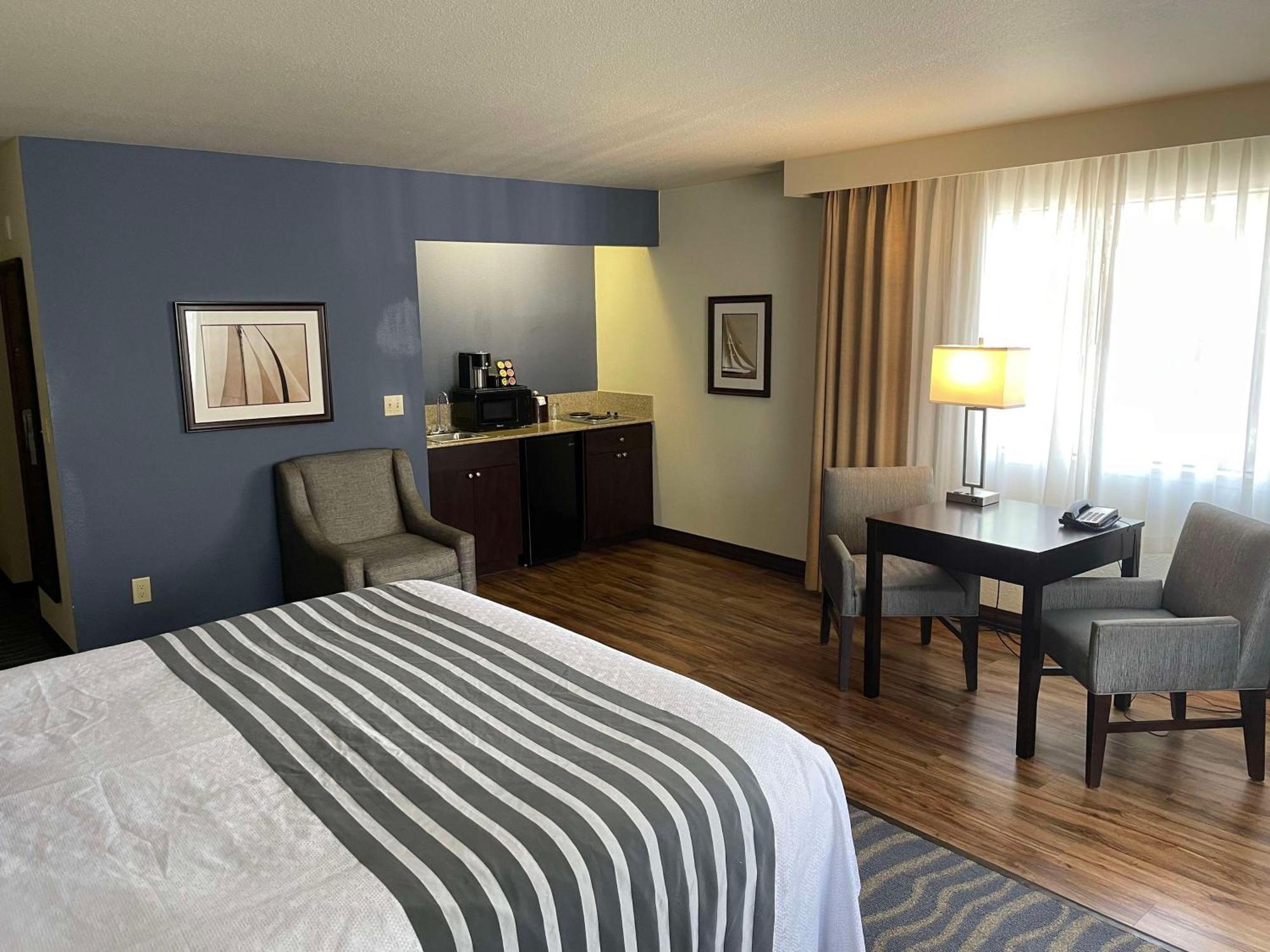 Best Western Plus Edmonds Harbor Inn Eksteriør billede